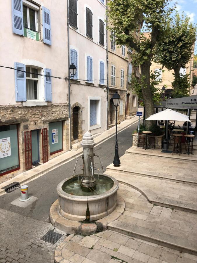 Fontaine Daire Aups Dış mekan fotoğraf